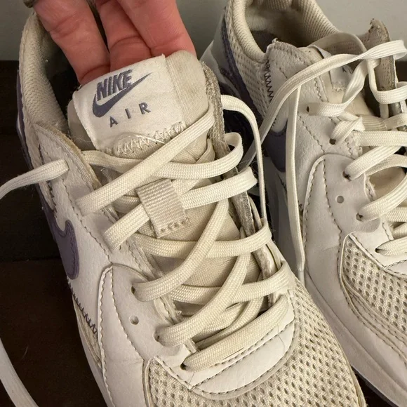 Nike Air Max white & Lavender Sneakers Women’s Size 6 - Picture 5 of 6